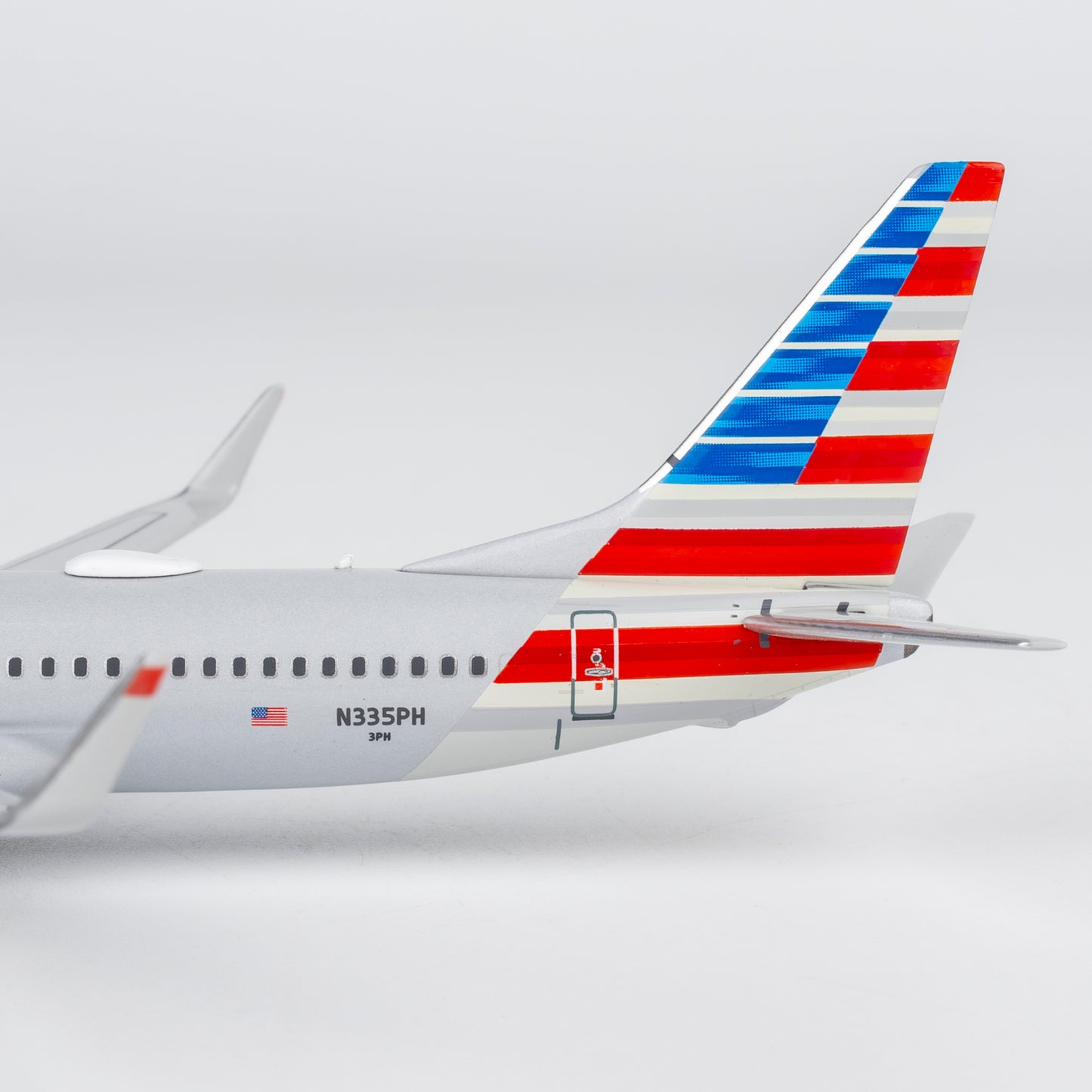 American Airlines 737-800 N335PH NG Models 1:400