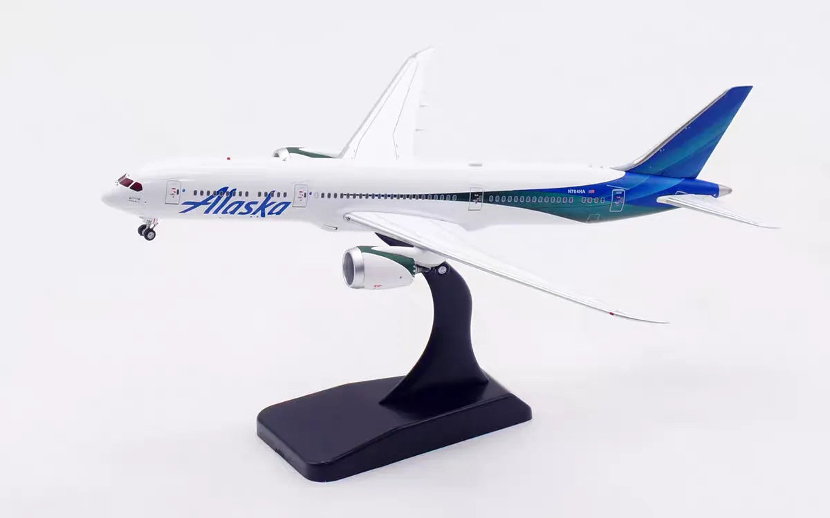 Alaska Airlines 787-9 Dreamliner N784HA AV400