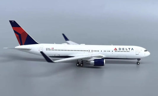 Pre-Order Delta 767-300ER N176DZ PandaModel 1:400