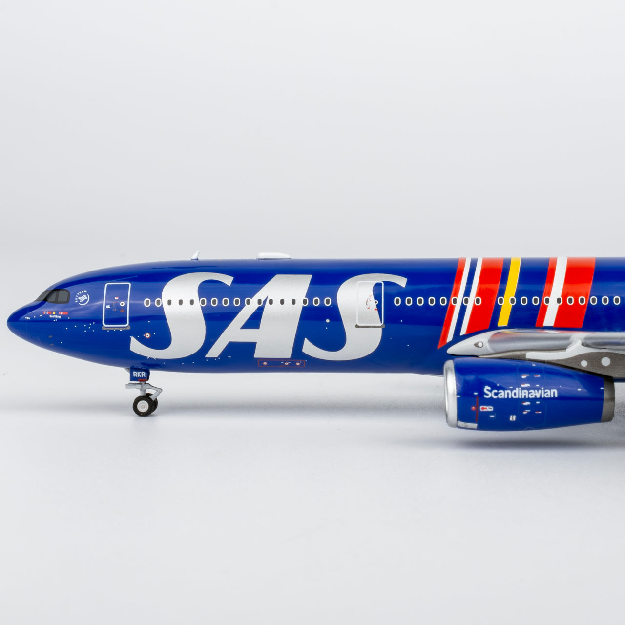 (Ultimate) SAS Scandanavian Airlines A330-300 "80 Years" LN-RKR NG Models 1:400