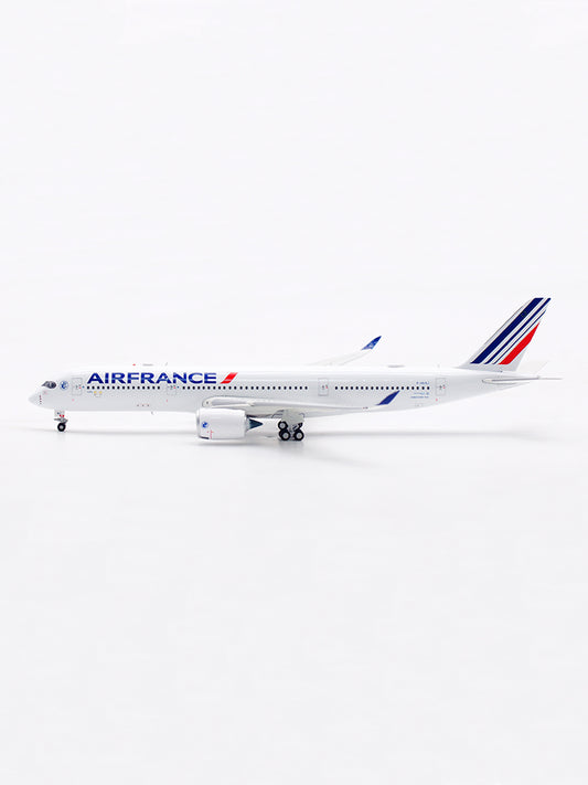 Air France A350-900 F-HUVJ AV400