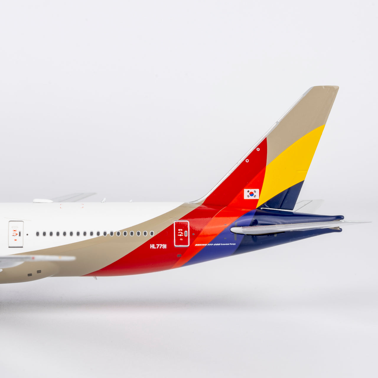 Pre-Order Asiana Airlines 777-200ER HL7791 NG Models 1:400