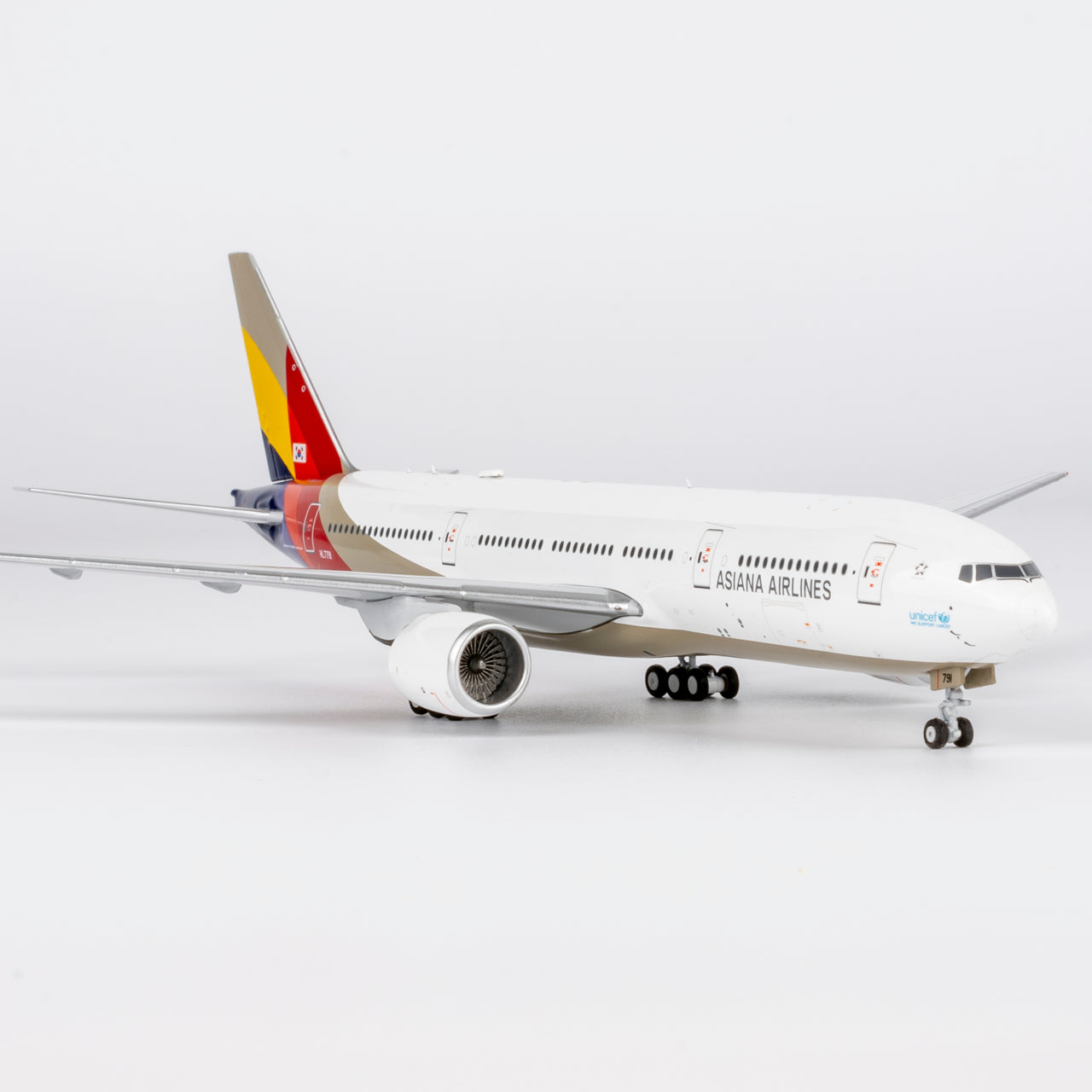 Pre-Order Asiana Airlines 777-200ER HL7791 NG Models 1:400