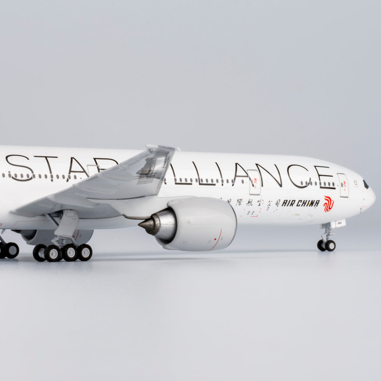 Air China 777-300ER Star Alliance B-2032 NG Models 1:400