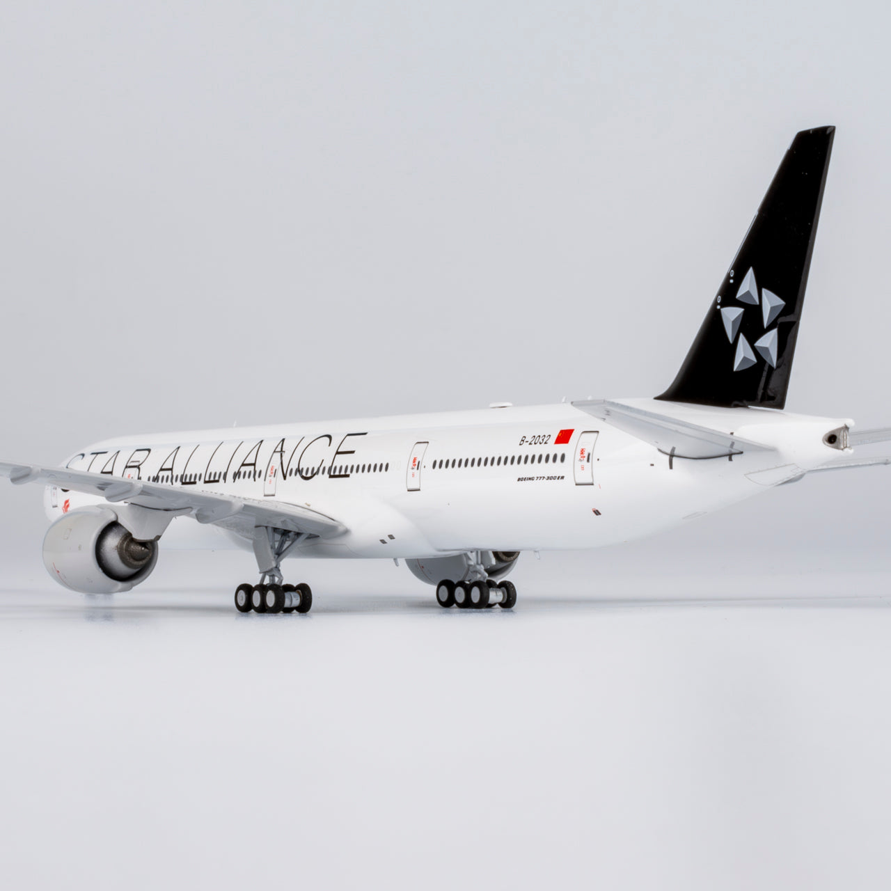 Air China 777-300ER Star Alliance B-2032 NG Models 1:400