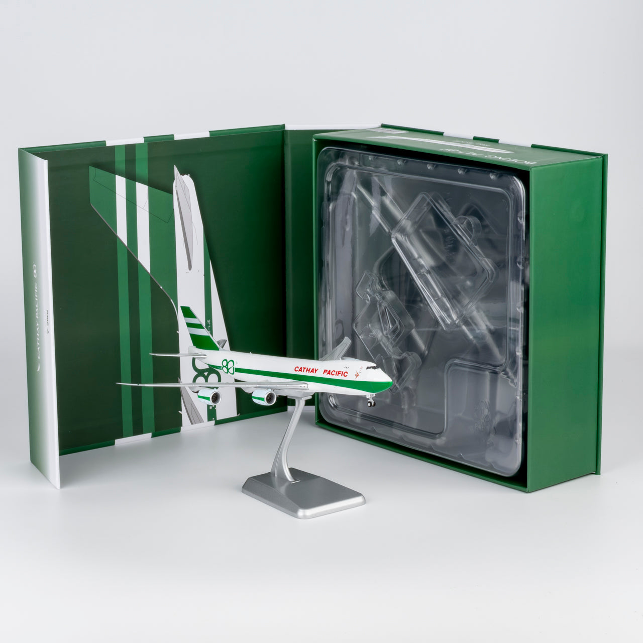 (Ultimate) Cathay Pacific 747-8F "80th Anniversary" B-LJE NG Models 1:400