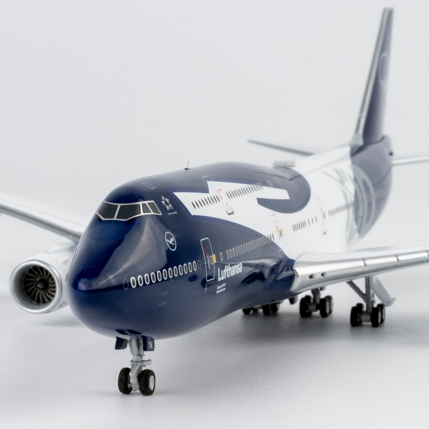 Lufthansa 747-8 "100 Years" D-ABYN NG Models 1:400