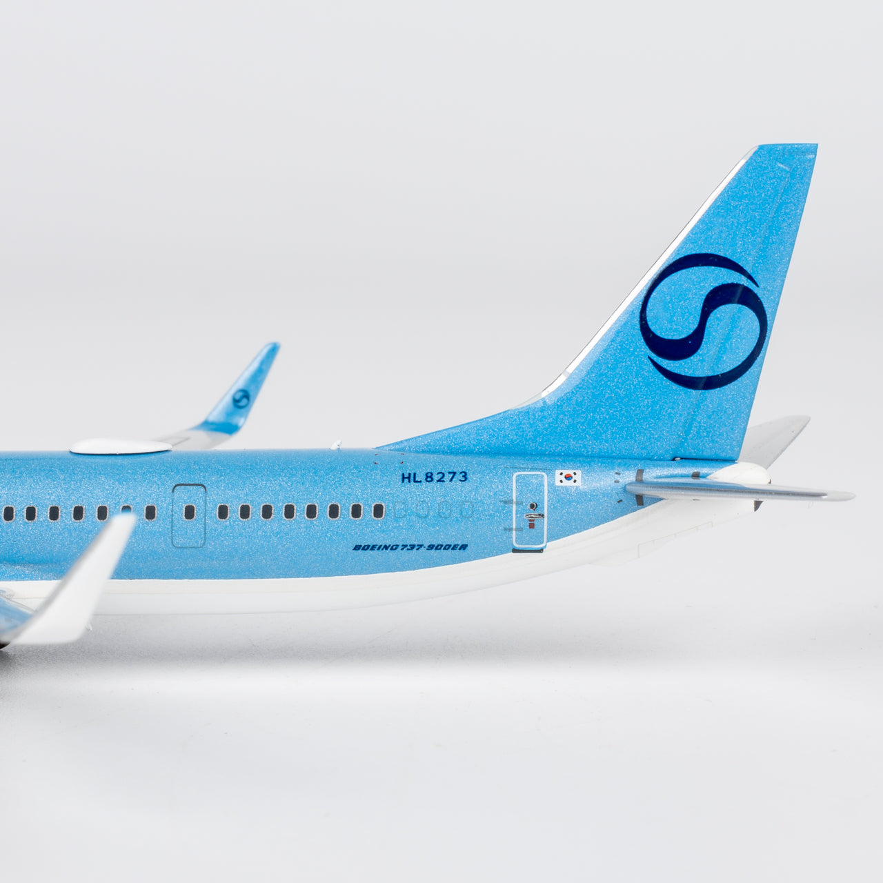 Korean Air 737-900ER HL8273 NG Models 1:400