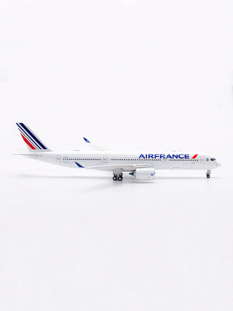 Air France A350-900 F-HUVJ AV400