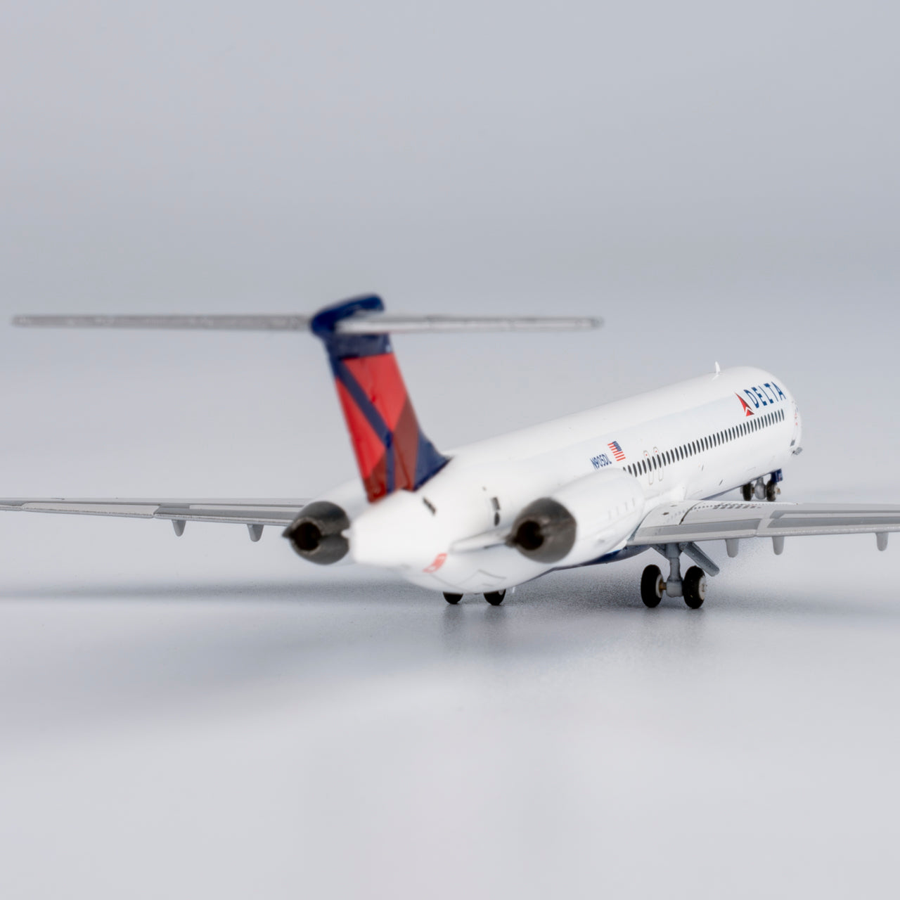 Delta MD-88 N905DL NG Models 1:400