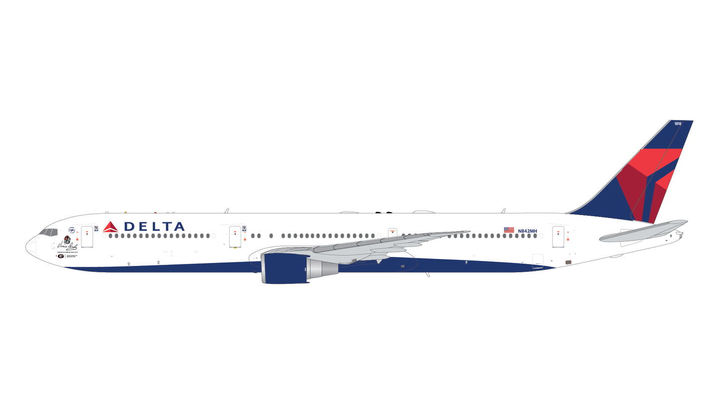 Pre-Order Delta 767-400ER "Vince Dooley" N842MH Gemini Jets 1:200