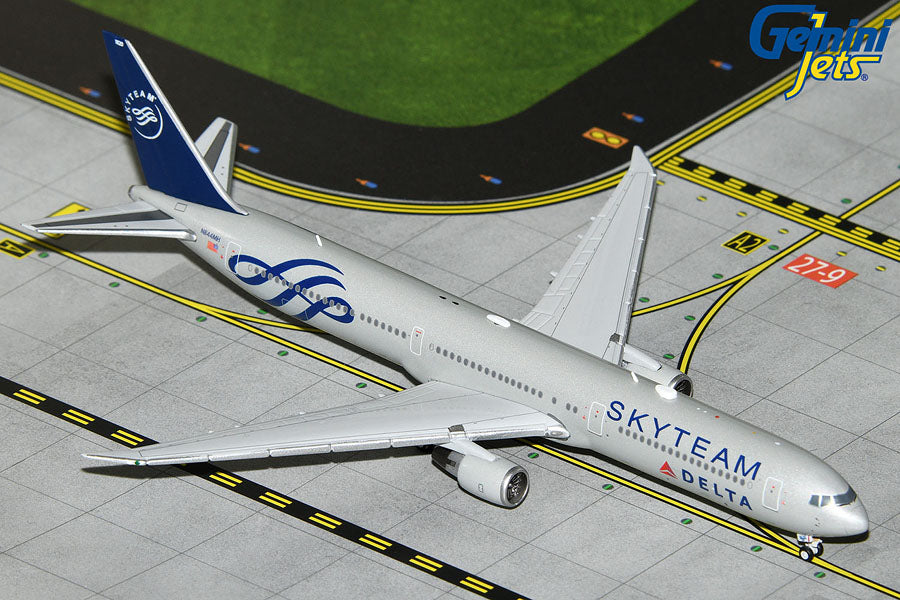 Delta 767-400ER "Skyteam" N844MH Gemini Jets 1:400