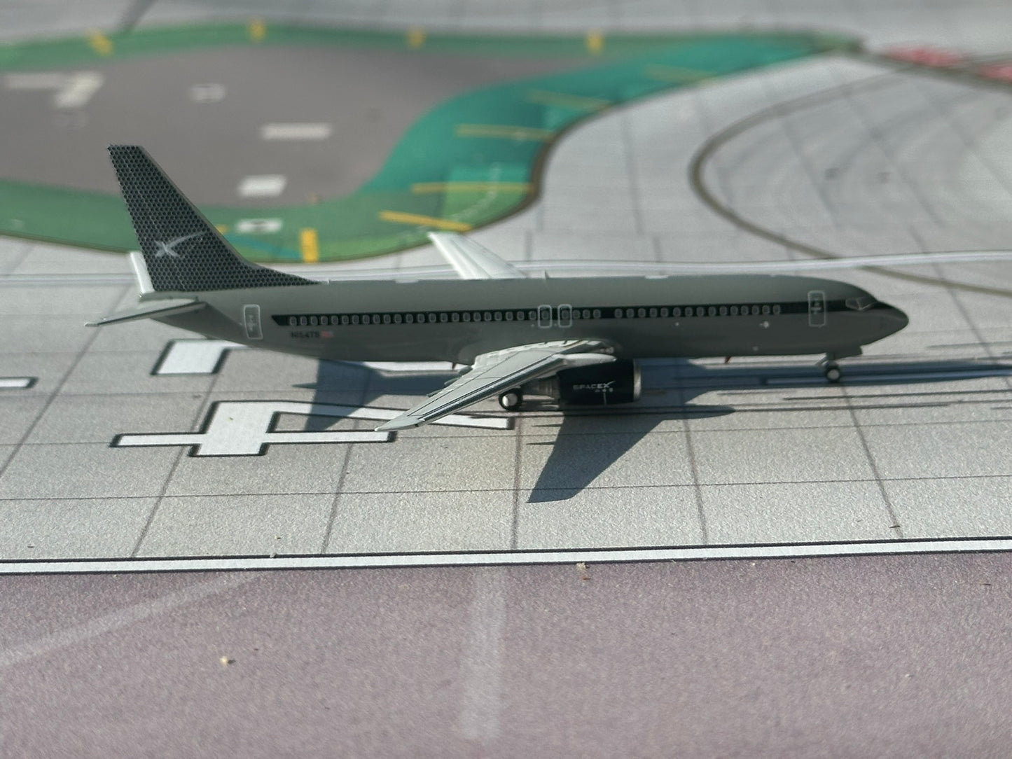 SpaceX 737-800 N154TS PandaModel 1:400