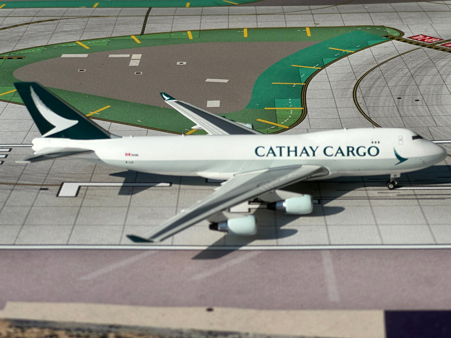 Cathay Pacific Cargo 747-400F B-LIC Phoenix Models 1:400
