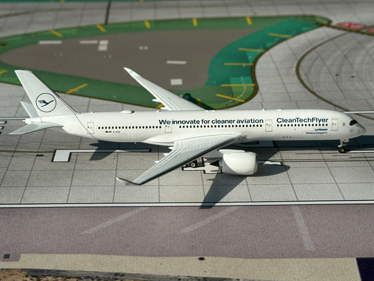 Lufthansa A350-900 "Clean TechFlyer" D-AIVD Phoenix Models 1:400