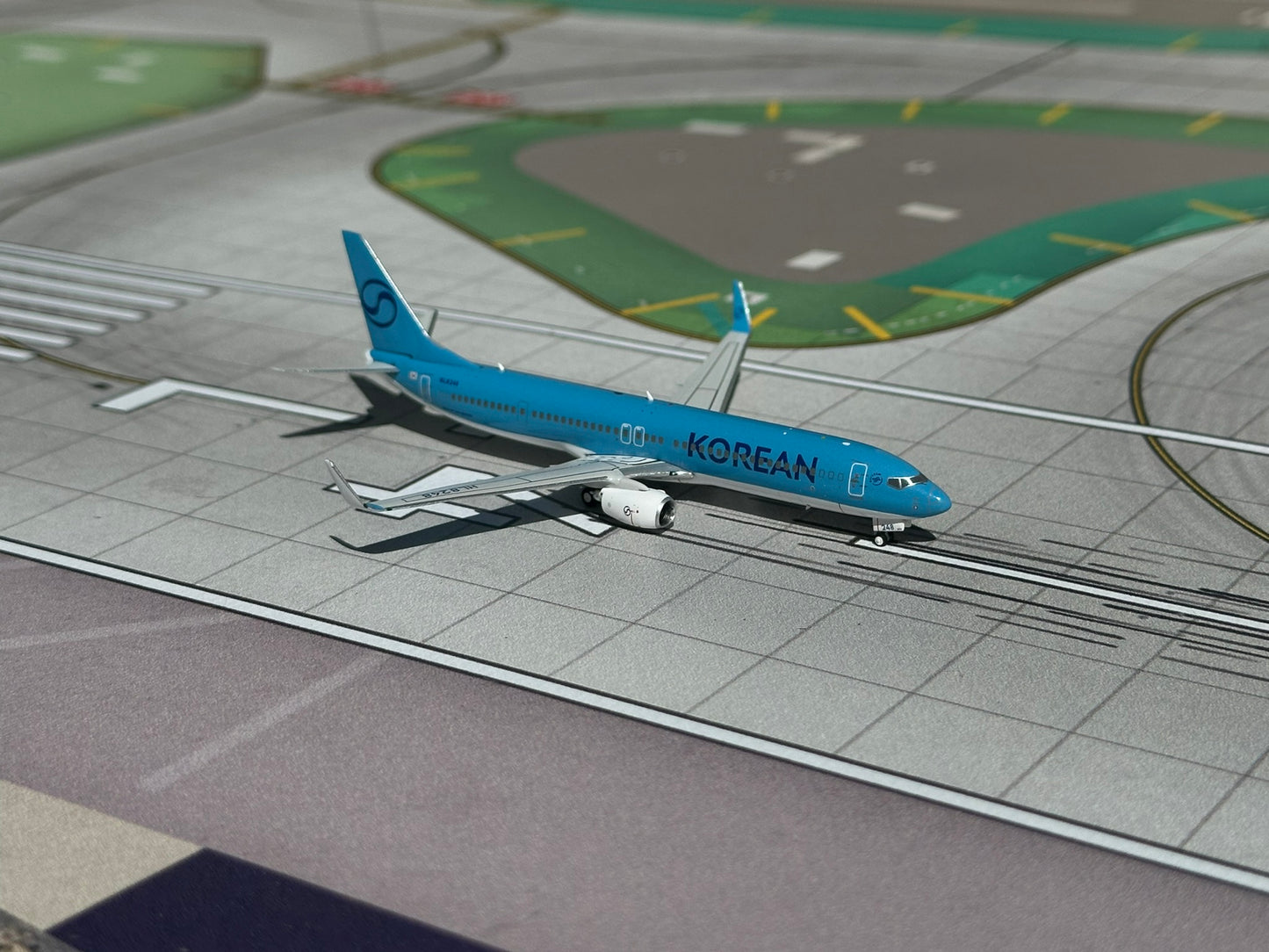 Korean Air 737-900 HL8248 Phoenix Models 1:400