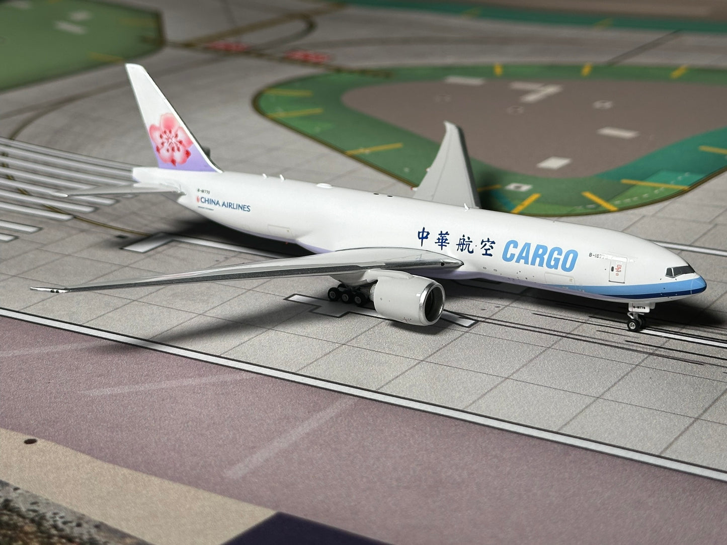 China Airlines Cargo 777-200F B-18779 Phoenix Models 1:400
