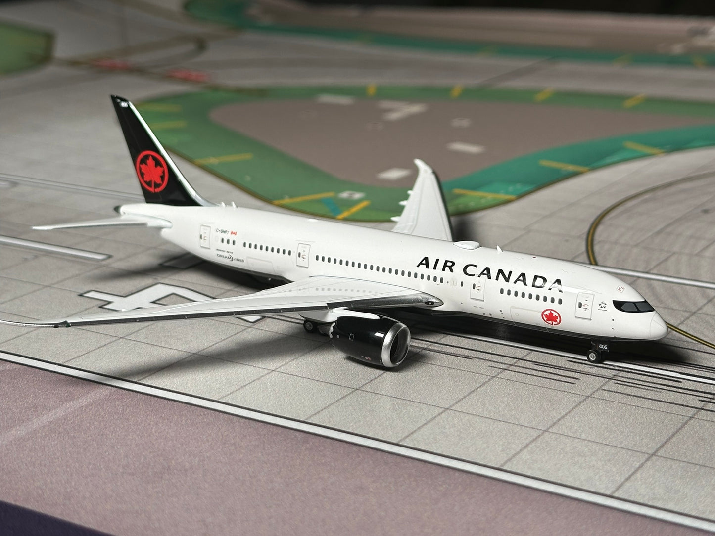 Air Canada 787-8 Dreamliner C-GHPY Phoenix Models 1:400