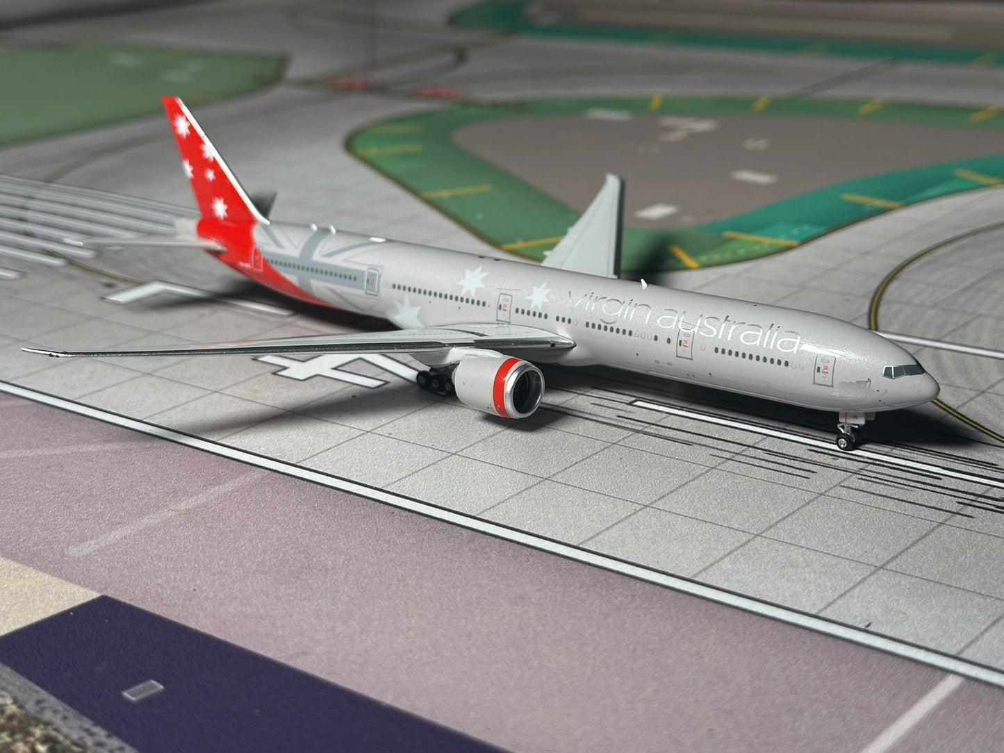 Virgin Australia 777-300ER VH-VPD Phoenix Models 1:400