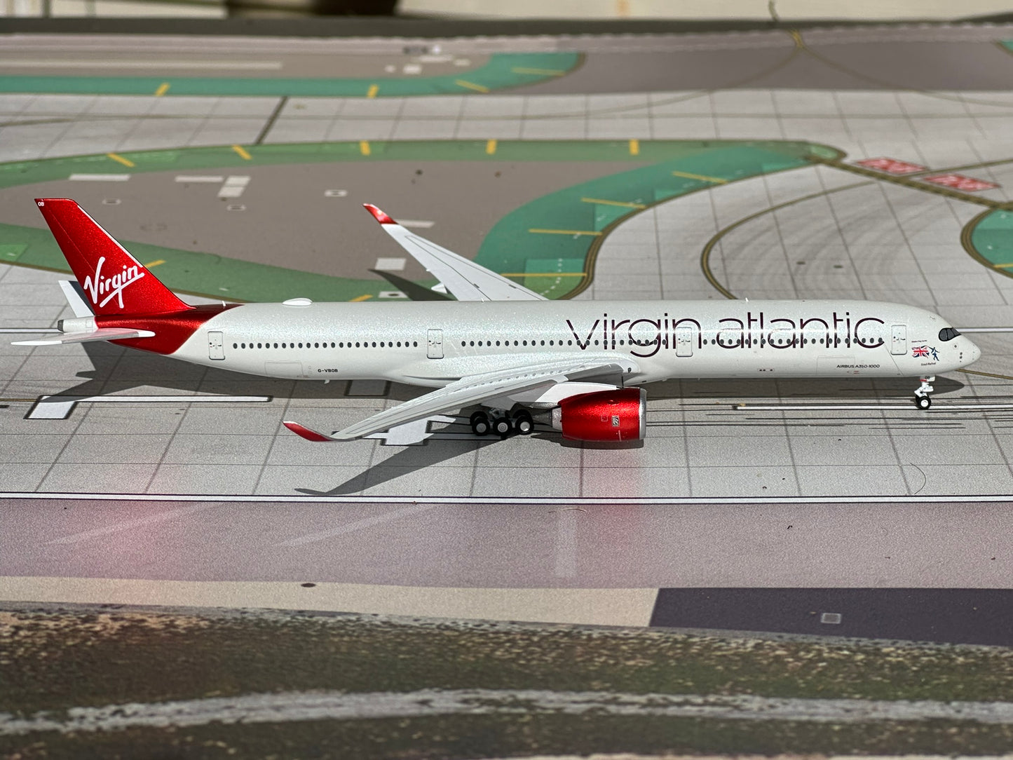 Virgin Atlantic A350-1000 G-VBOB Aero Polaris 1:400