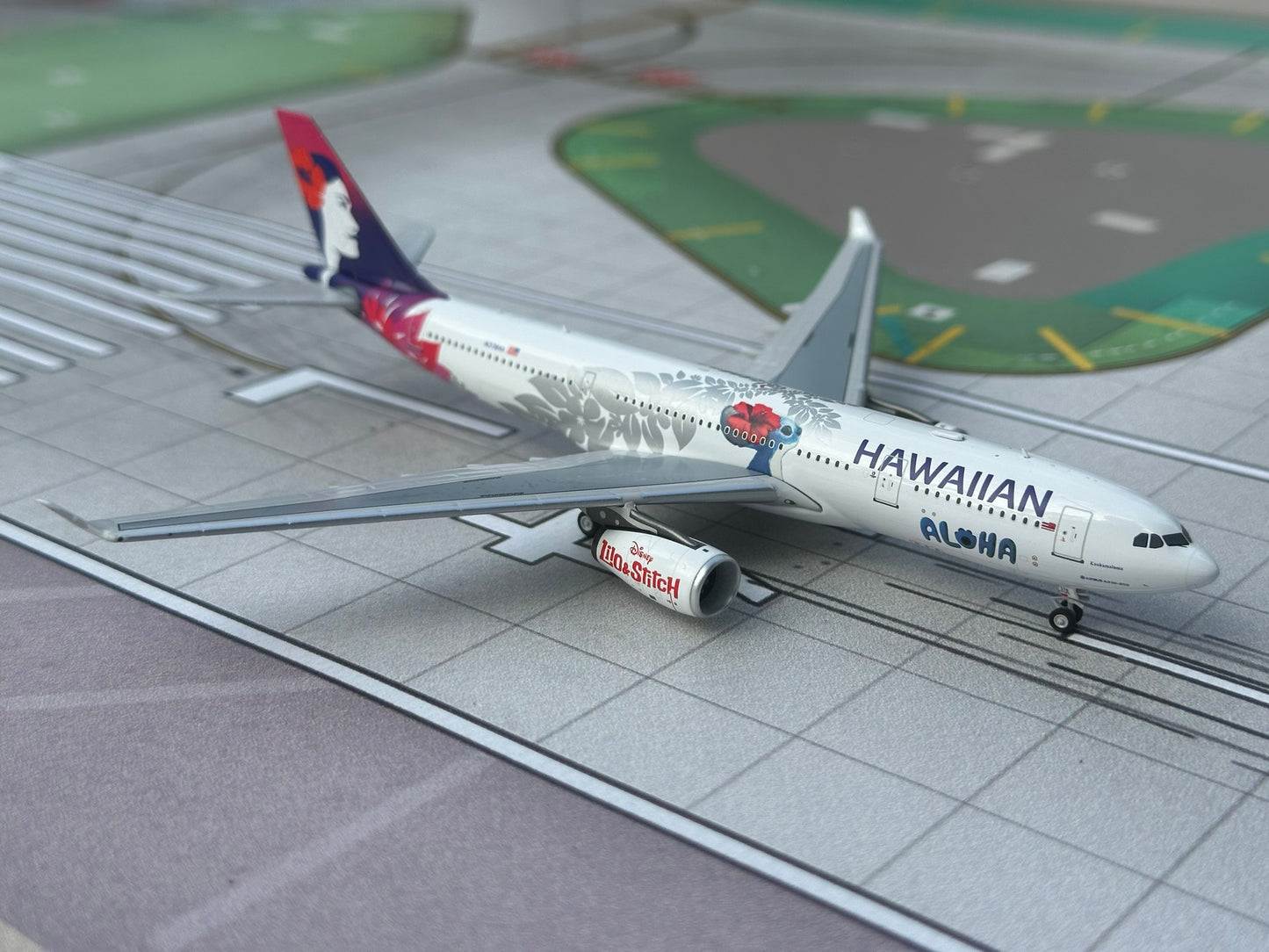 Hawaiian A330-200 "Lilo & Stitch" N378HA Phoenix Models 1:400