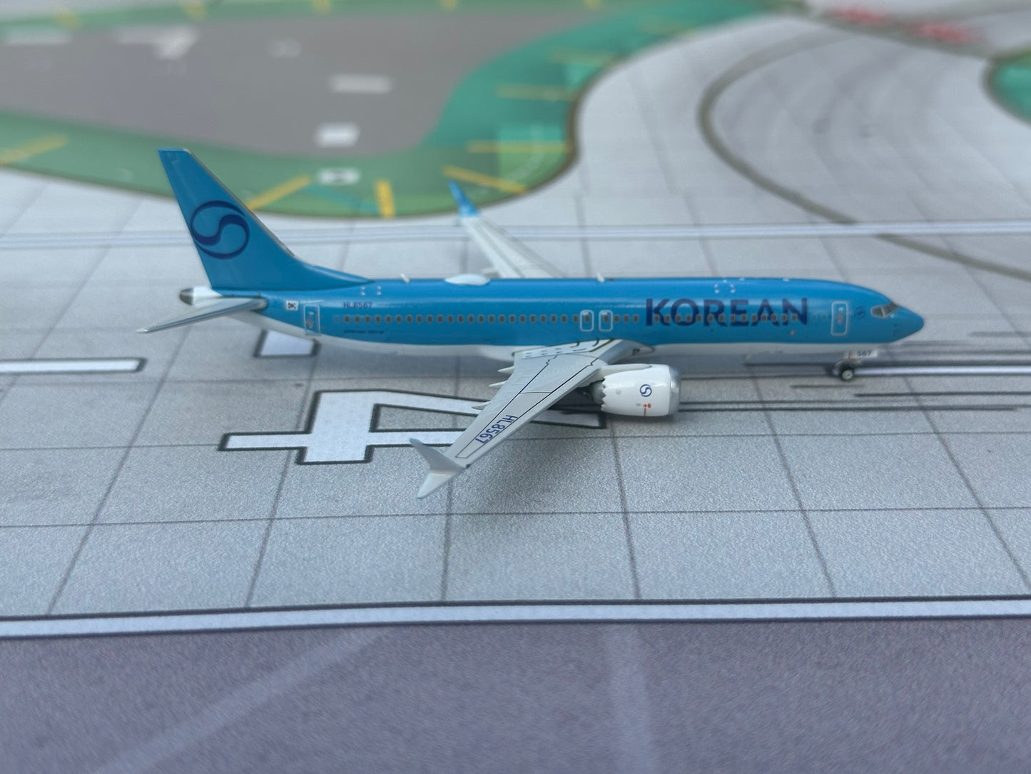 Korean Air 737 MAX 8 HL8567 Phoenix Models 1:400