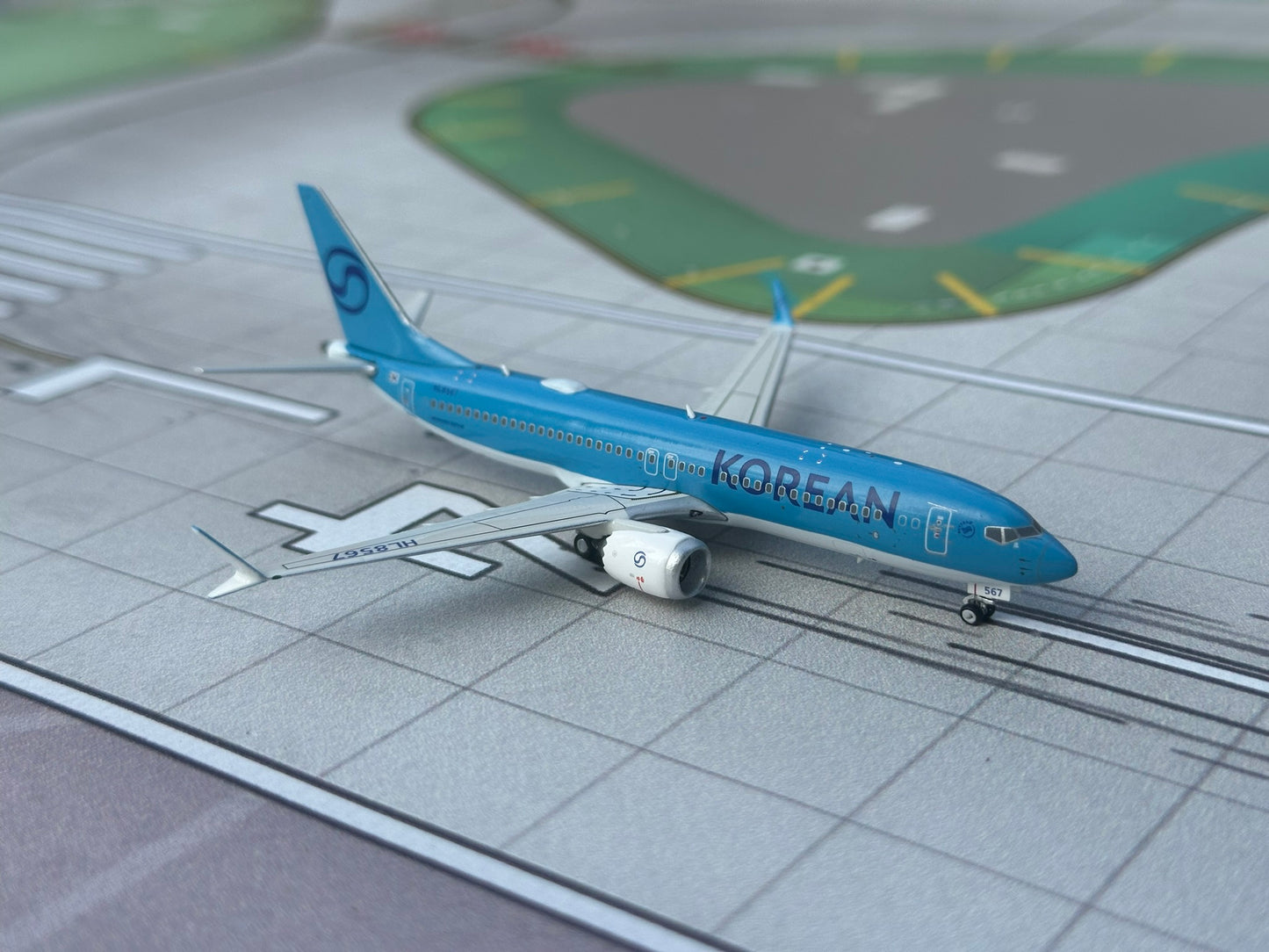 Korean Air 737 MAX 8 HL8567 Phoenix Models 1:400