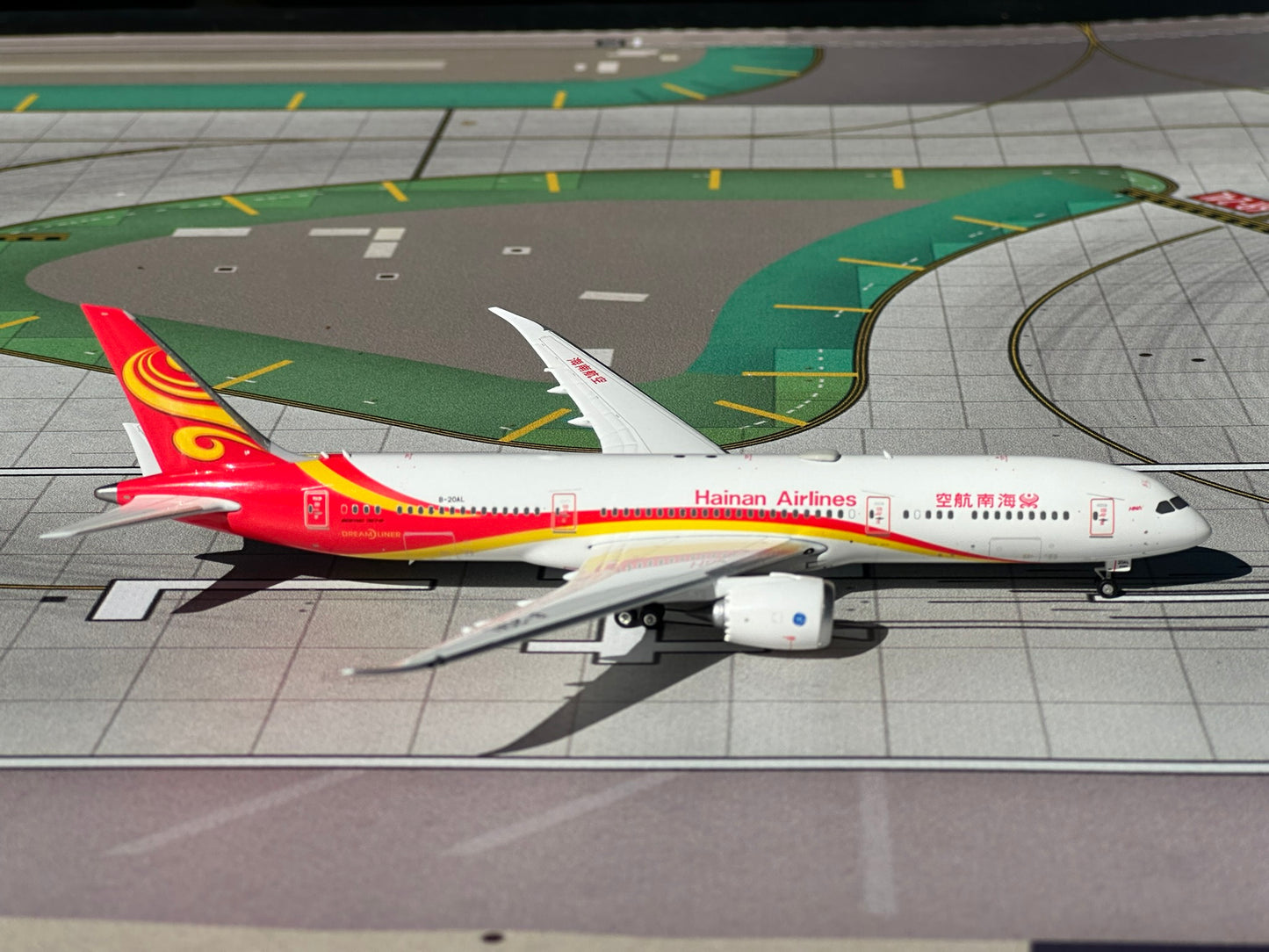 Hainan Airways 787-9 Dreamliner B-20AL Phoenix Models 1:400