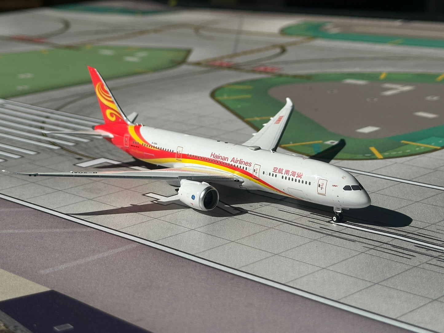 Hainan Airways 787-9 Dreamliner B-20AL Phoenix Models 1:400