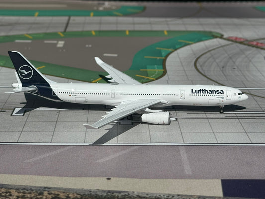 Lufthansa A330-300 D-AIKI AV400