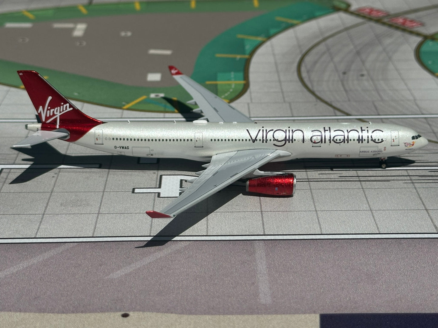 Virgin Atlantic A330-300 G-VWAG AV400