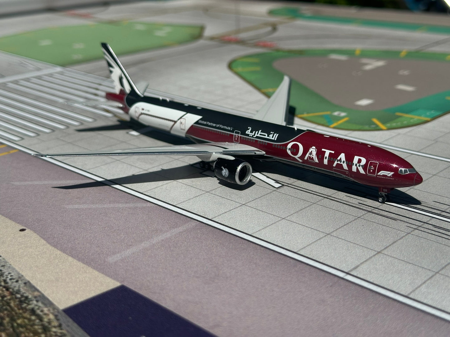 Qatar Airways 777-300ER "F1" A7-BEG Phoenix Models 1:400