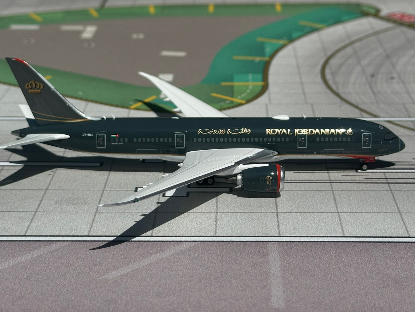 Royal Jordanian 787-8 Dreamliner JY-BAG Phoenix Models 1:400