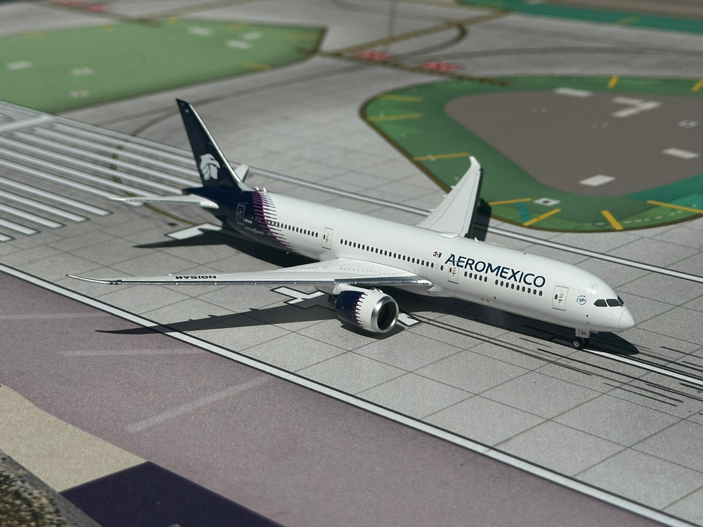Aeromexico 787-9 Dreamliner N815AM Phoenix Models 1:400