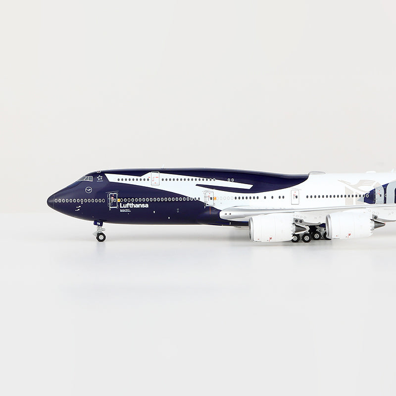 Lufthansa 747-8 "100 Years" D-ABYN HX Models 1:400