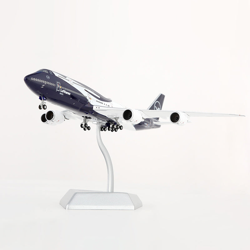 Lufthansa 747-8 "100 Years" D-ABYN HX Models 1:400