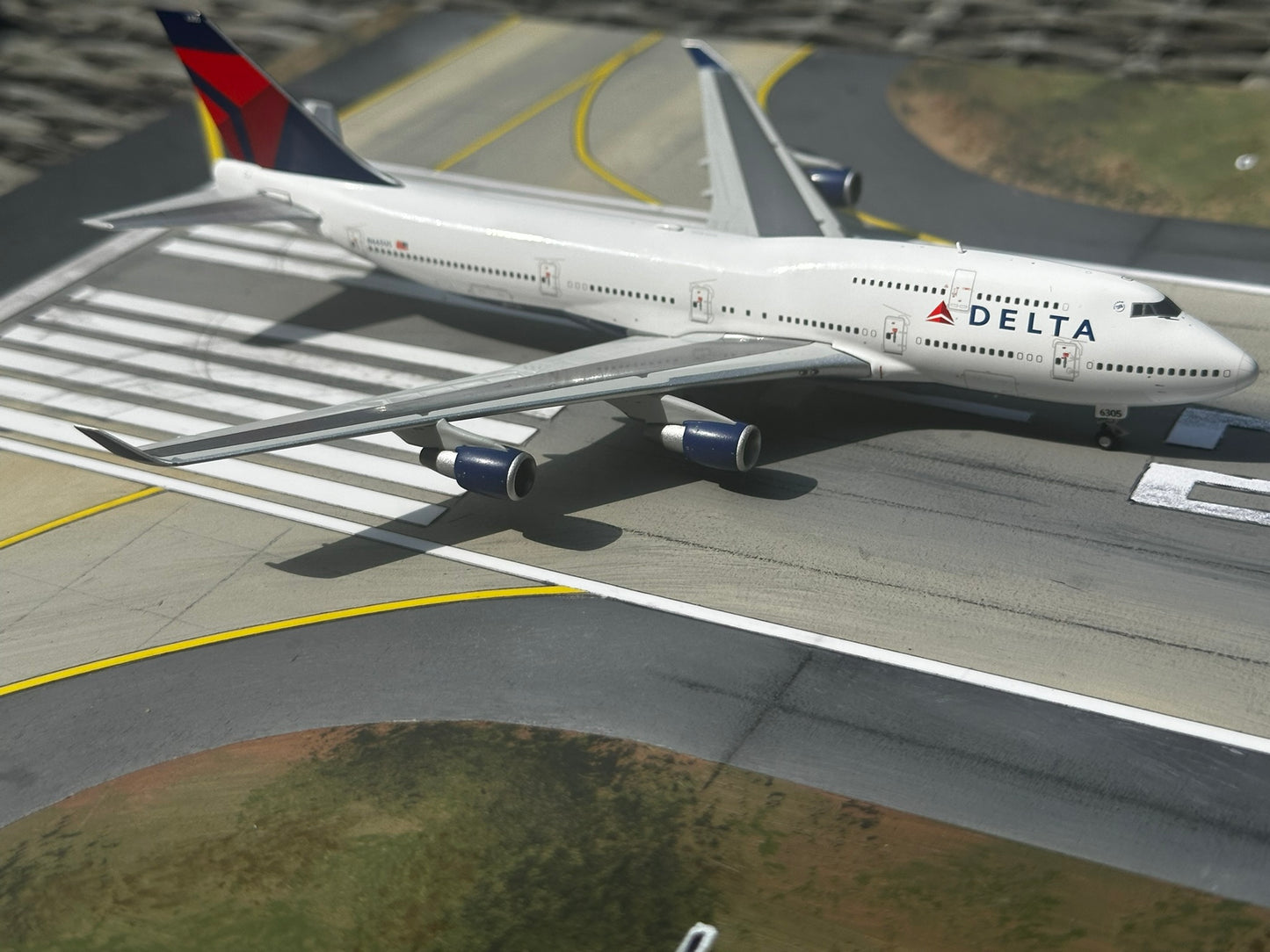 Delta 747-400 N665US HX Models 1:400