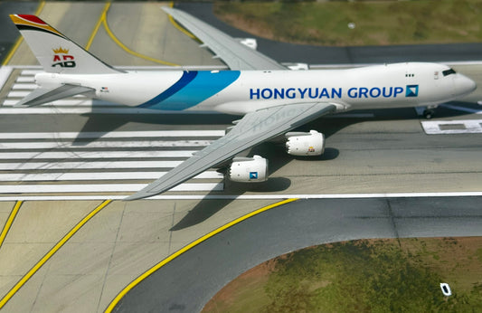 Hongyuan Group 747-8F OE-LFC HX Models 1:400