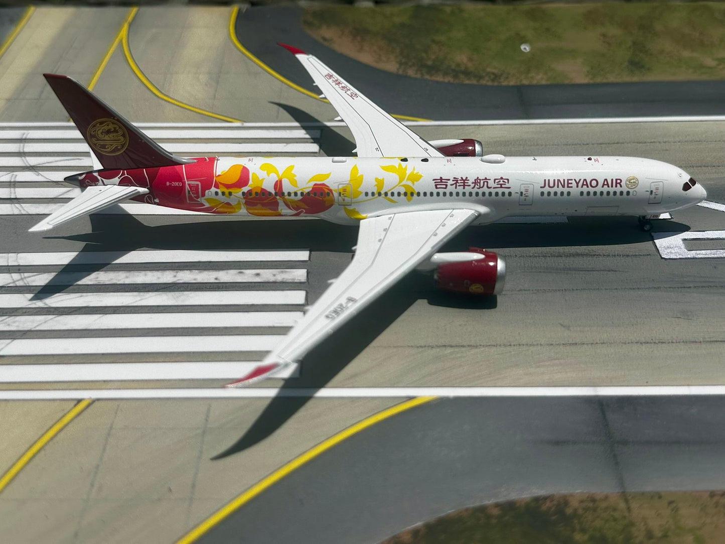 Juneyao Airlines 787-9 Dreamliner B-20EQ AV400