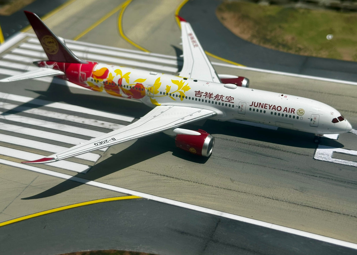 Juneyao Airlines 787-9 Dreamliner B-20EQ AV400