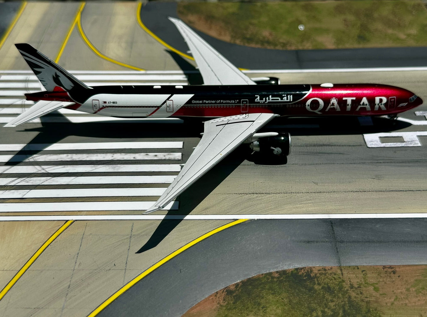 Qatar Airways "F1" 777-300ER AV400