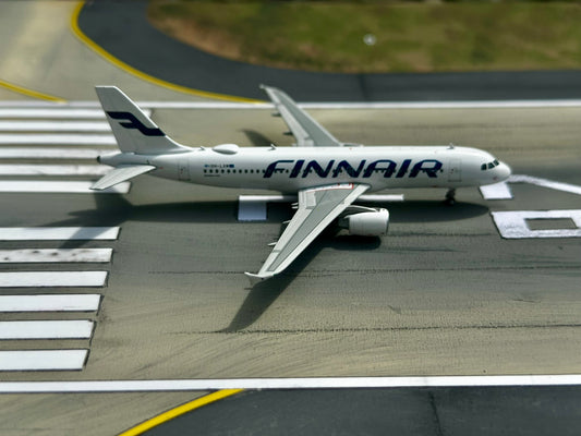 Finnair A320-200 OH-LXM Phoenix Models 1:400