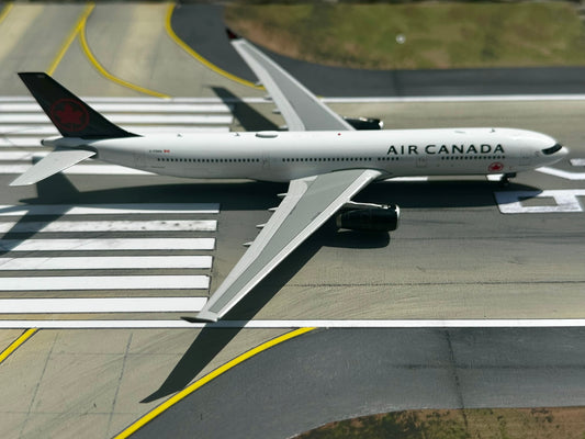 Air Canada A330-300 C-FDHU Phoenix Models 1:400