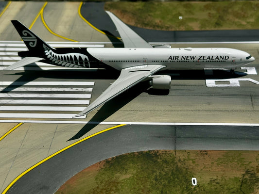 Air New Zealand 777-300ER ZK-OKS Phoenix Models 1:400