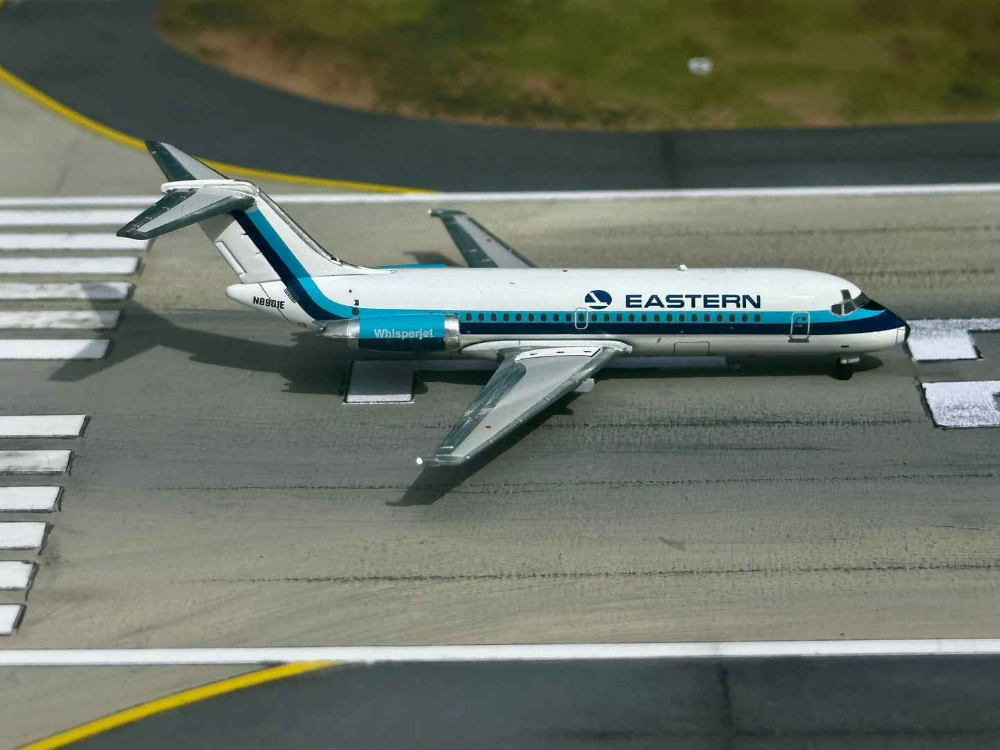 Eastern Airlines DC-9 N8901E V1:400 1:400
