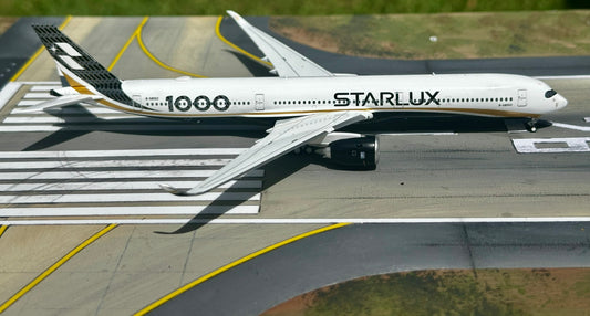 Starlux Airlines A350-1000 B-58552 Aero Polaris 1:400
