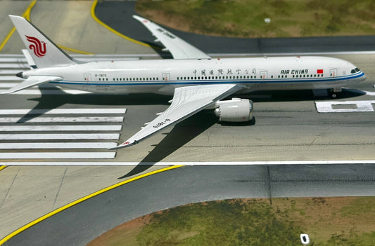 Air China 787-9 Dreamliner B-7879 Phoenix Models 1:400