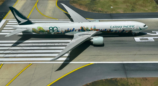 Cathay Pacific 777-300ER "Spirit of Hong Kong" B-KQU Phoenix Models 1:400