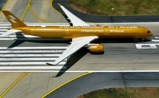 Starlux A350-1000 "Airsorayama Gold" B-58554 Phoenix Models 1:400