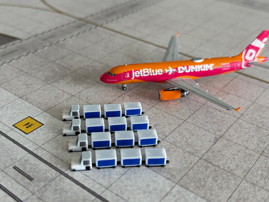 1:400 Baggage Cart & Tug Set (16 piece; white/blue)